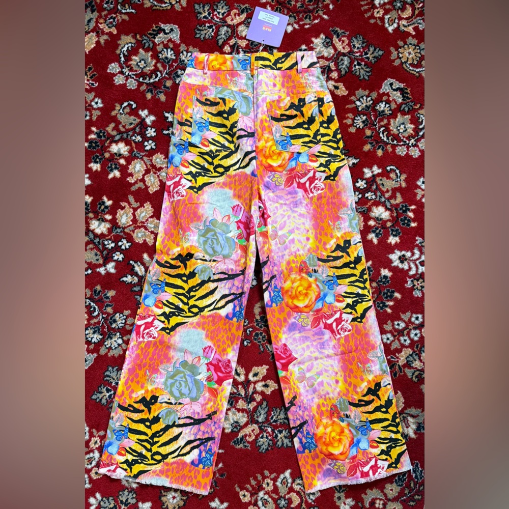 Floral Animal Print Straight Leg Jeans - Picture 5 of 8